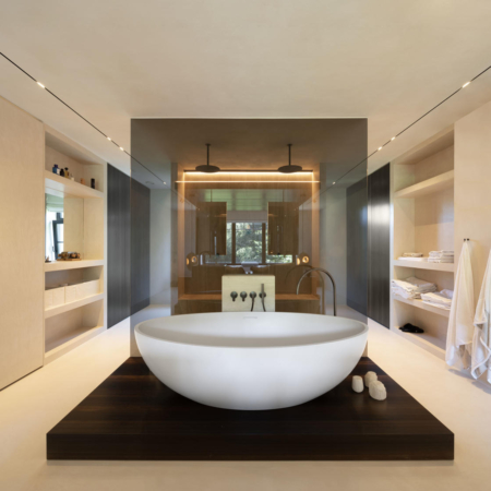 badkamer met vrijstaand bad